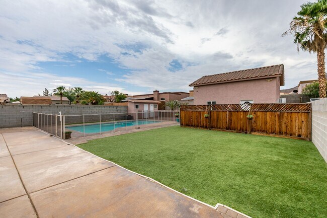 Building Photo - 437 Waterwheel Falls Dr