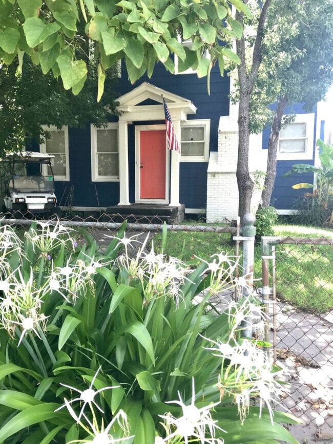 Building Photo - 2521 Avenue Q