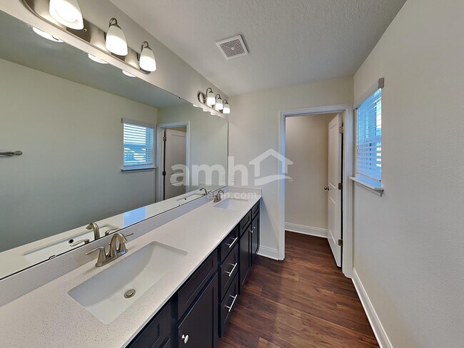 Building Photo - 6162 Little Blf Cir