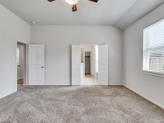 Building Photo - 10026 Thicket Park Ln