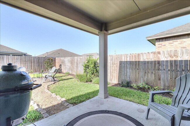 Building Photo - 7213 Adler Dr