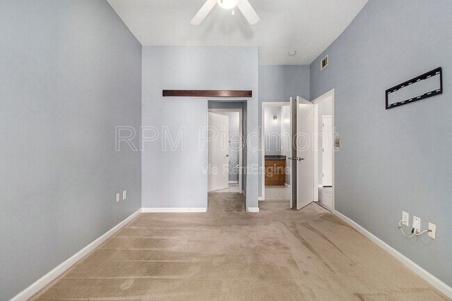 Building Photo - 5300 Peachtree Rd