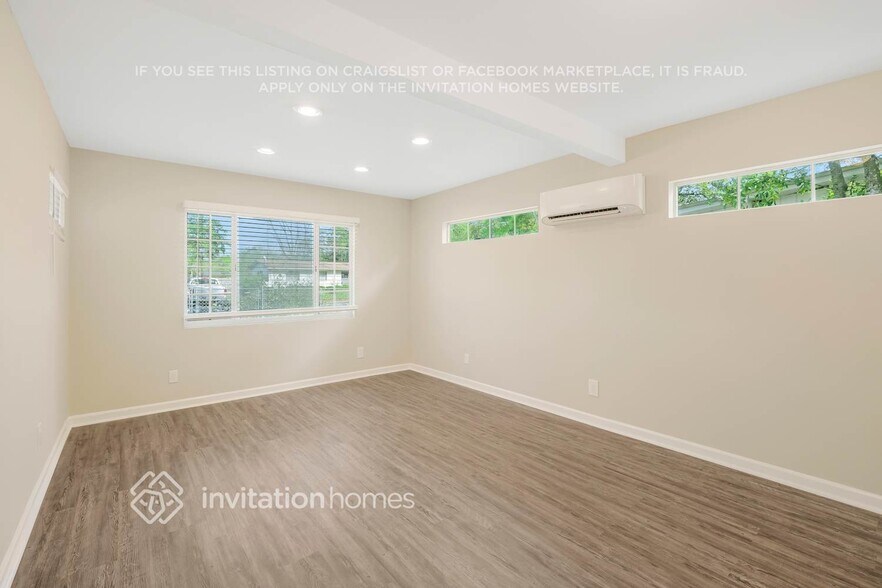 Building Photo - 2130 Thiervy Dr