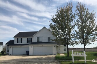 Building Photo - Meadowlark Townhomes