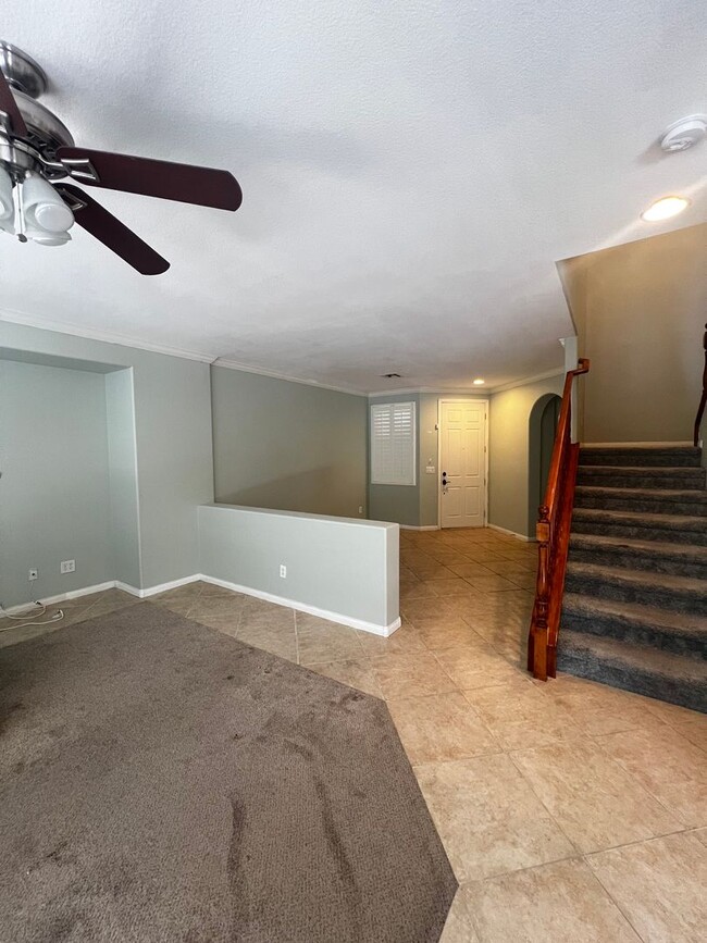 Building Photo - Spacious 4-Bedroom Mountains Edge Home with Downstairs Suite, Balcony & Covered Patio