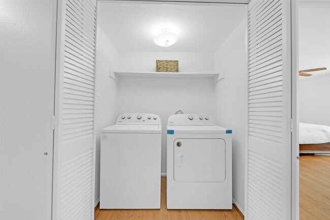 Building Photo - 5005 Georgi Ln