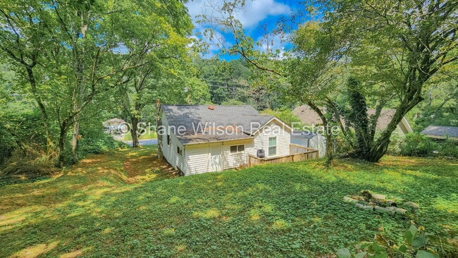 Building Photo - Cute little 2 BR / 1 BA up for lease!