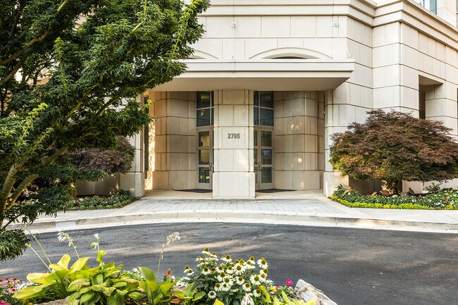 Building Photo - 2795 Peachtree Rd NE