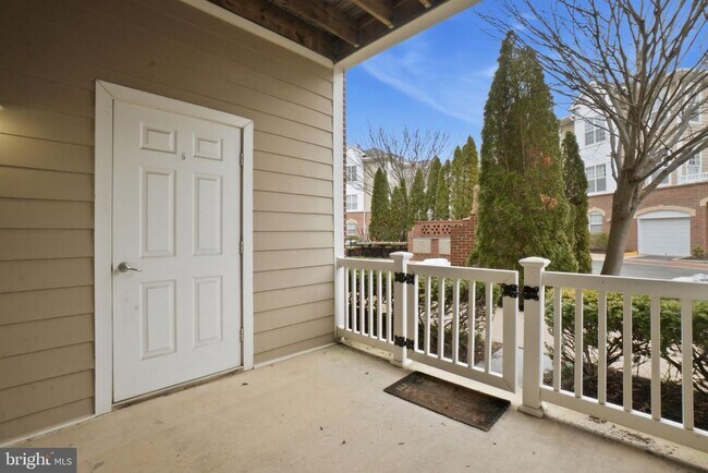 Building Photo - 7871 Rolling Woods Ct