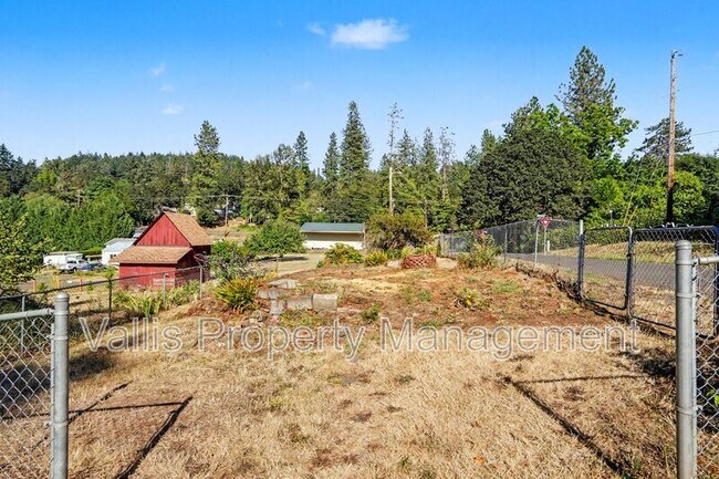 Building Photo - 30645 Fisher St