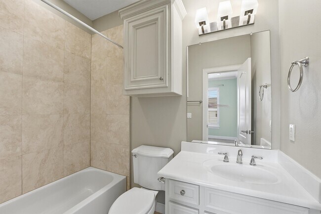 Building Photo - 5523 Crooms St