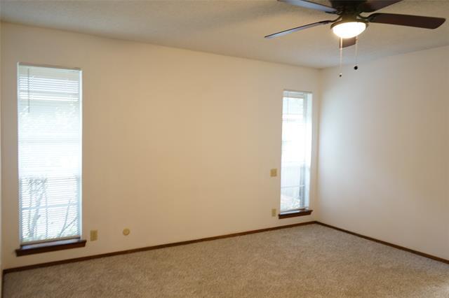 Building Photo - 3905 Glenbrook Dr