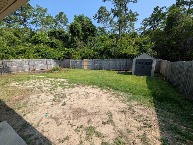 Building Photo - 8450 Island Dr