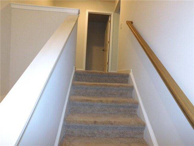 Building Photo - 1626 Halbrook Pl SW