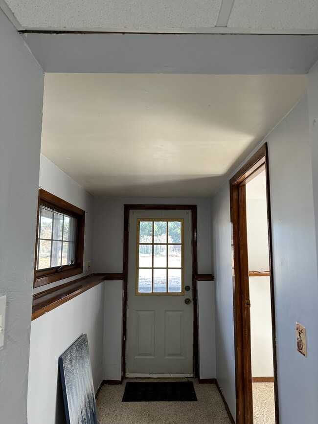 Building Photo - 17 Baywood Ln