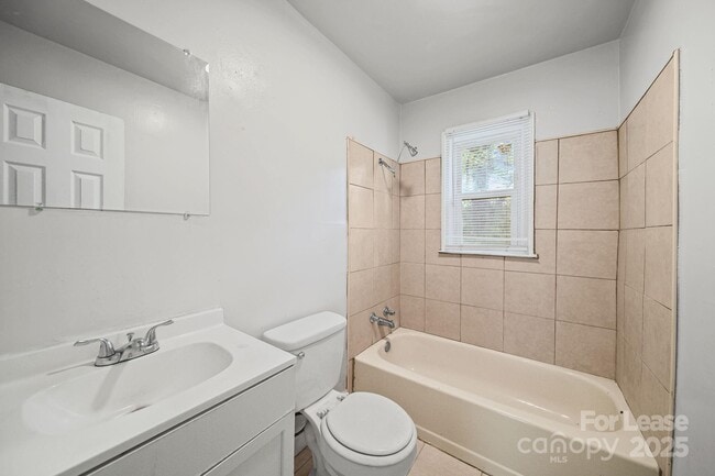 Building Photo - 2621 Druid Hls Wy