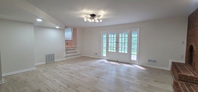 Building Photo - 12812 Bluet Ln