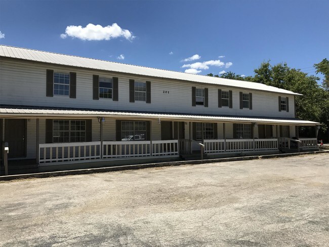 Building Photo - 201 S Mitchell St