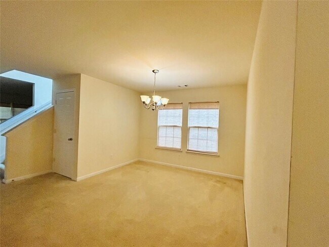Building Photo - 2920 Centerglen Ln
