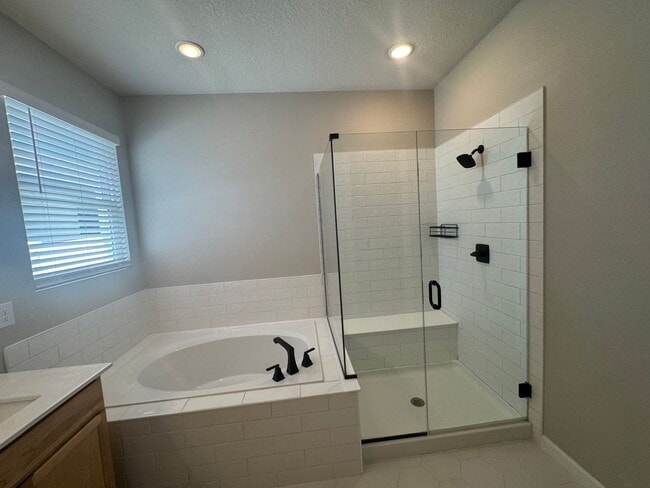 Building Photo - Where Modern Comfort Meets 4BD/3BA Hometown Charm — Your Story Begins in Okahumpka! FULLY-FENCED!...