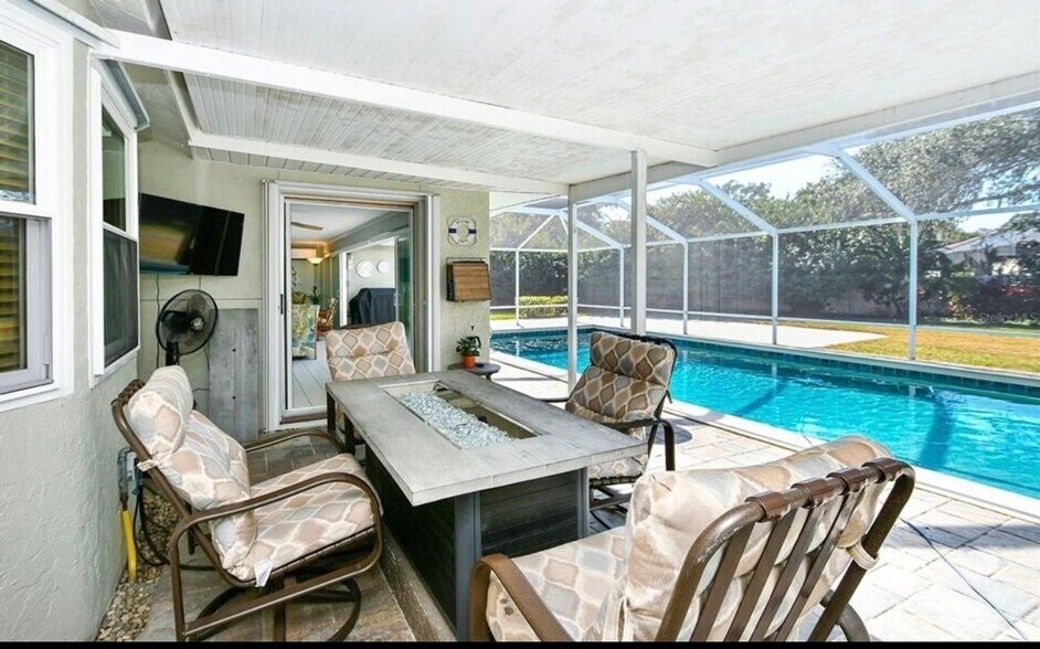 Building Photo - 2876 Captiva Dr