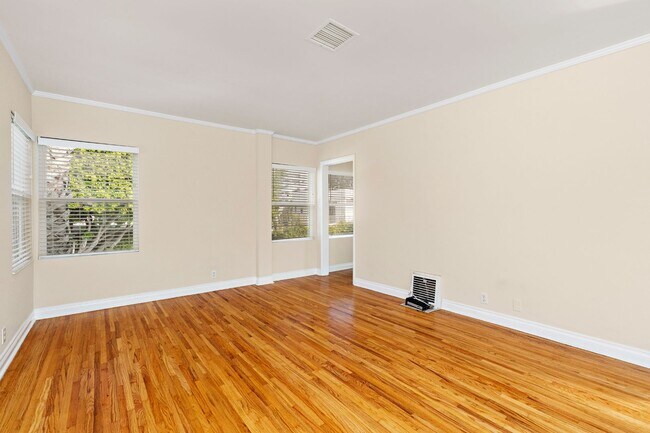 Building Photo - Charming 1 Bed / 1 Bath Detached Unit in P...