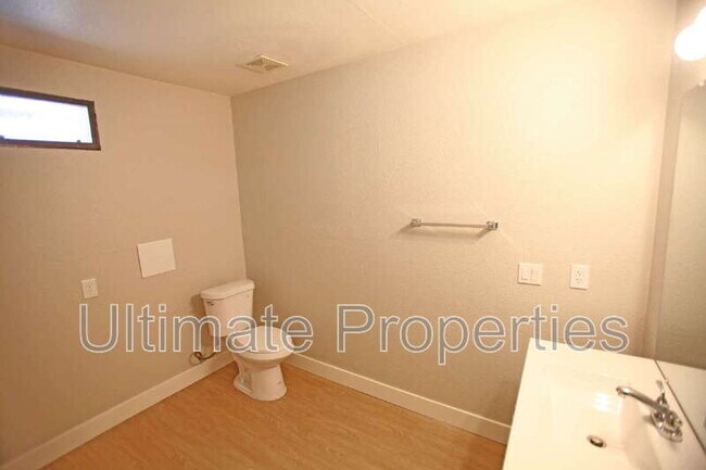 Building Photo - 3809 W Crocus Dr