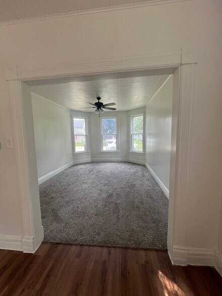 Living Room - 507 Center Ave