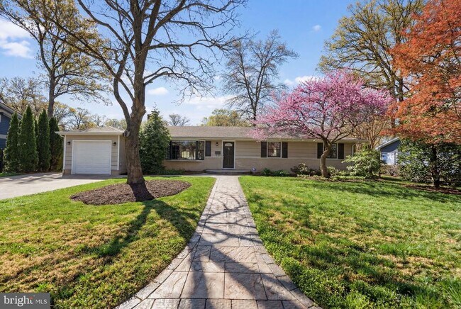 Building Photo - 808 Cottonwood Dr