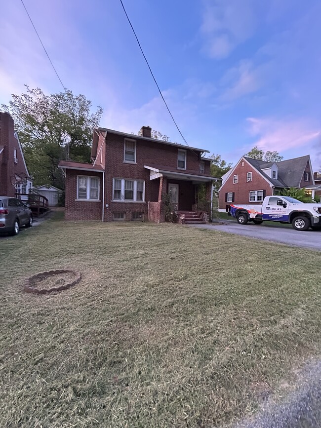 Primary Photo - 808 Frederick St