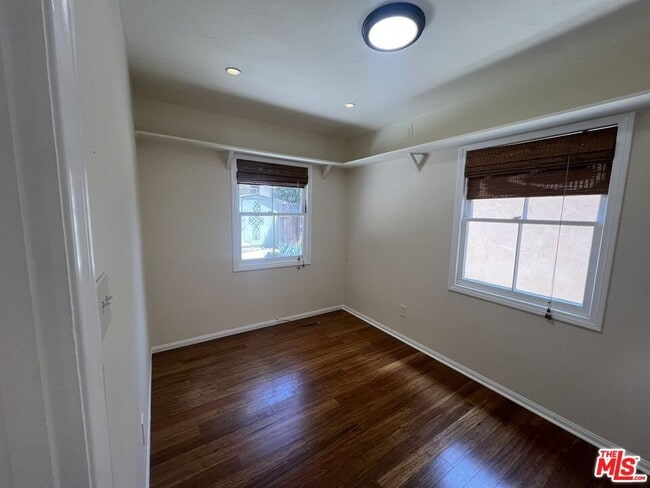 Building Photo - 2019 Cypress Ave.