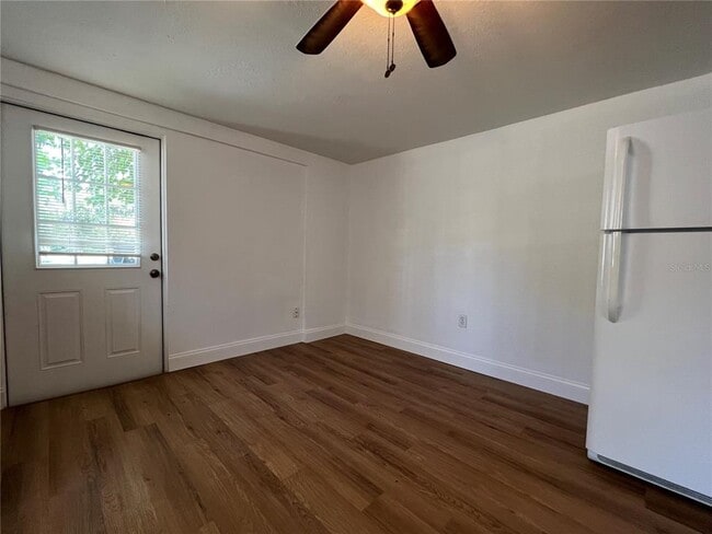 Building Photo - 2120 10th St