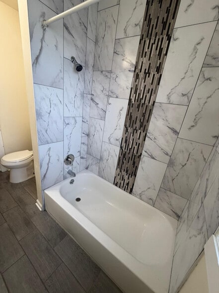 Building Photo - 113 Delavan Ave