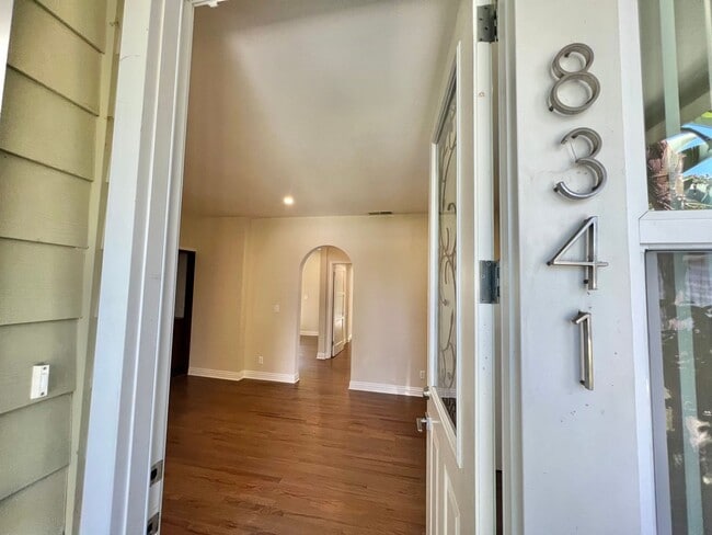 Building Photo - 8343 DUNBARTON - SHORT TERM LEASES AVAILABLE , NEWER*4 BD*3BA*TOWNHOME*PRIVATE YARD*WASHER/DRYER*