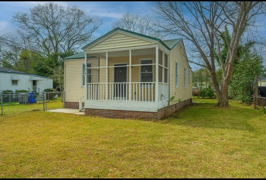 Primary Photo - 2619 Ranger Dr