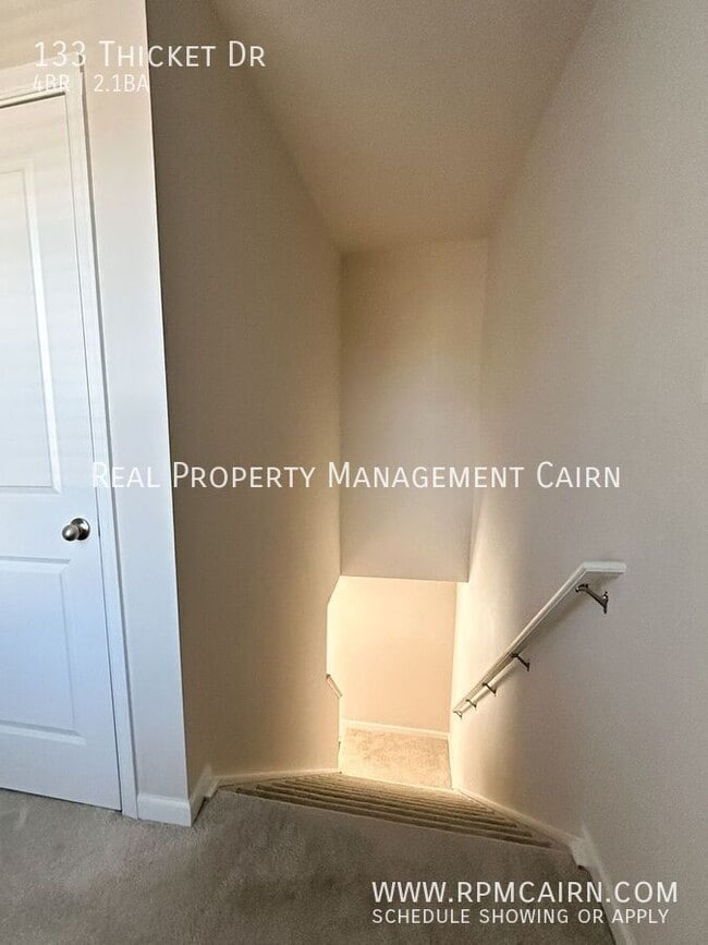 Building Photo - 133 Thicket Dr