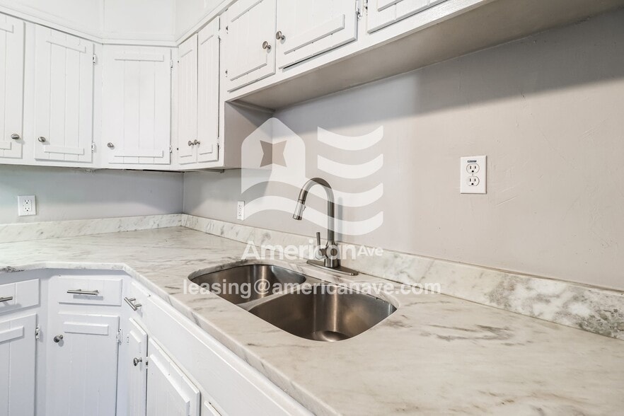 Building Photo - 307 Water St