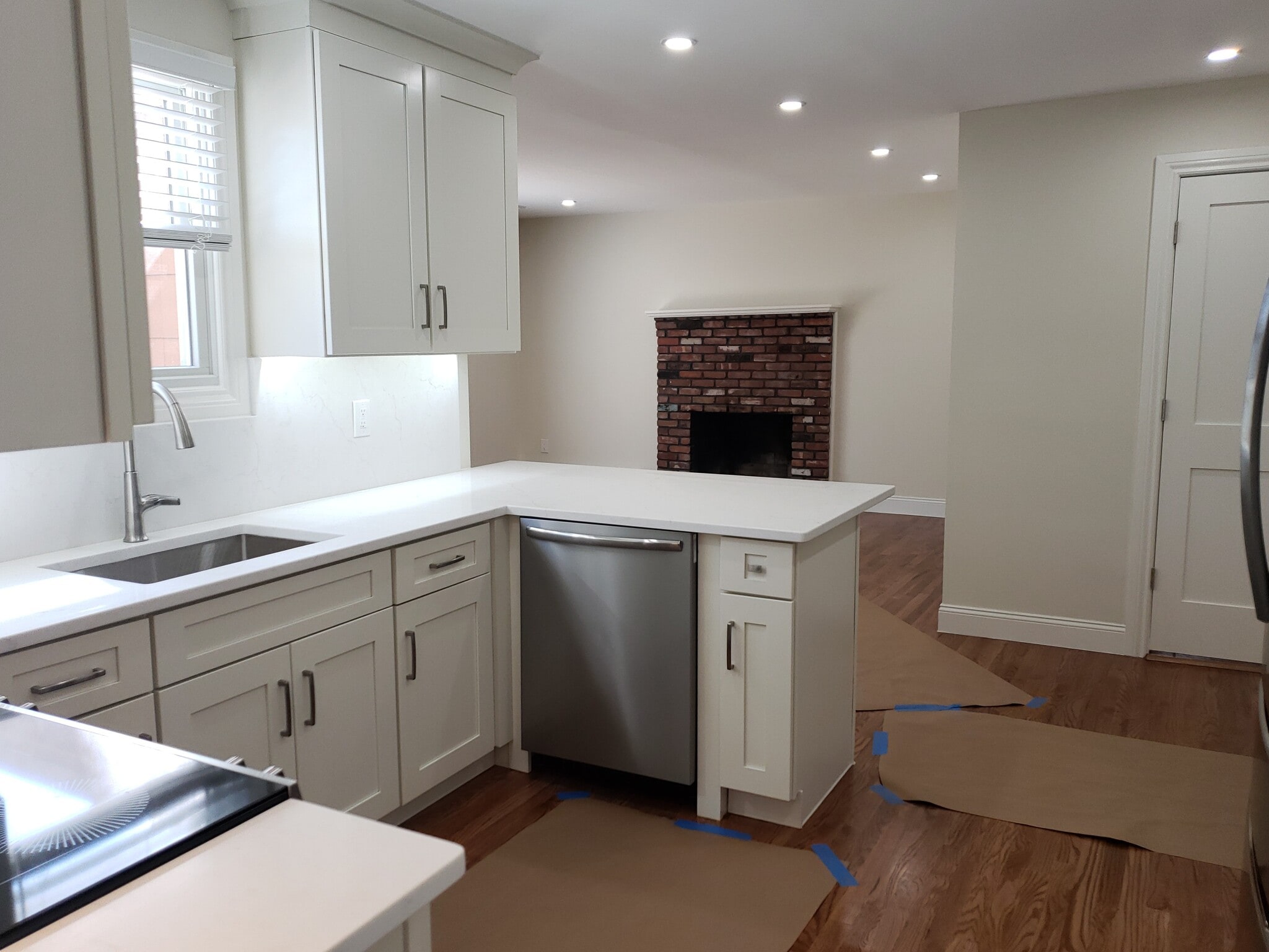 Building Photo - 34 Old East Neck Rd