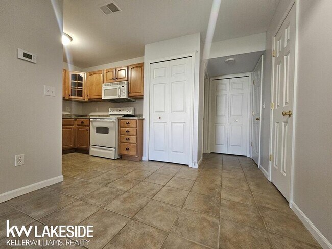 Building Photo - 29821 Cathy Ln