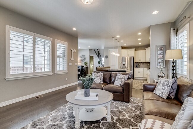 Building Photo - Large single family home in Central Park.