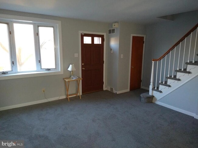 Building Photo - 1603 Robbins Pl