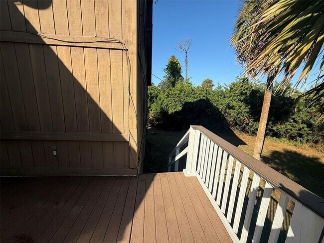 Building Photo - 18170 Lake Worth Blvd