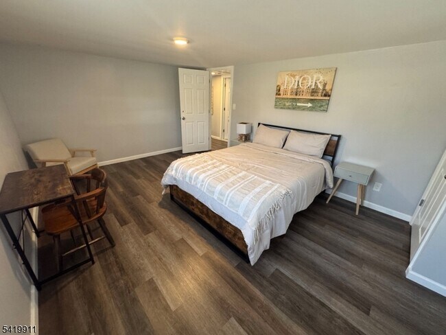 Building Photo - 117 Weldon Rd