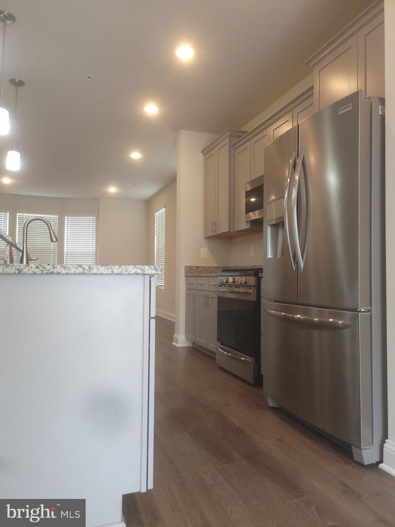 Building Photo - 7111 Tyndale Way