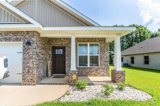 Building Photo - 16504 Prado Loop