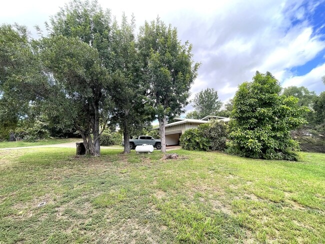 Building Photo - 240 Aulii Dr