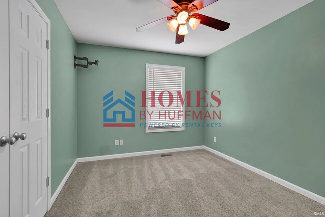 Building Photo - Three Bedroom | Fenced in Yard | Westside