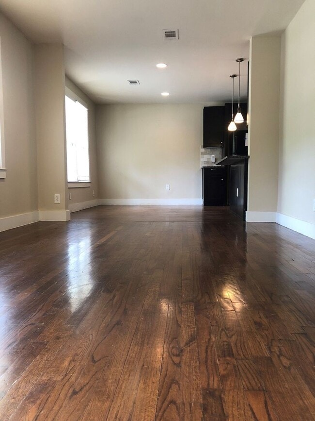 Building Photo - 3 Bed 2 Bath in Atlanta!
