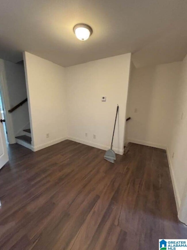 Building Photo - 4008 Lennox Rd