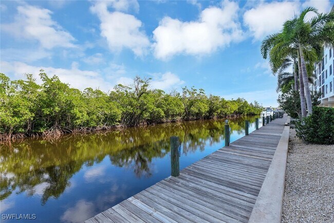 Building Photo - 5220 Bonita Beach Rd SW